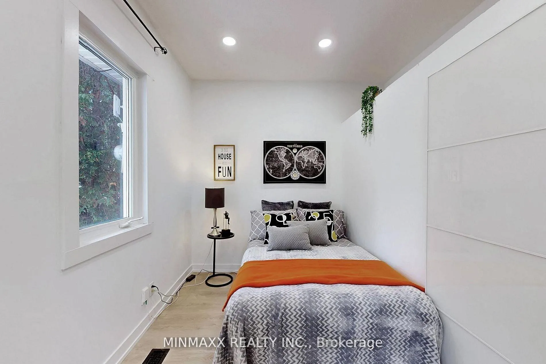 Photo 24 of 127 Poplar Avenue, Halton Hills, Acton — HOMEH
