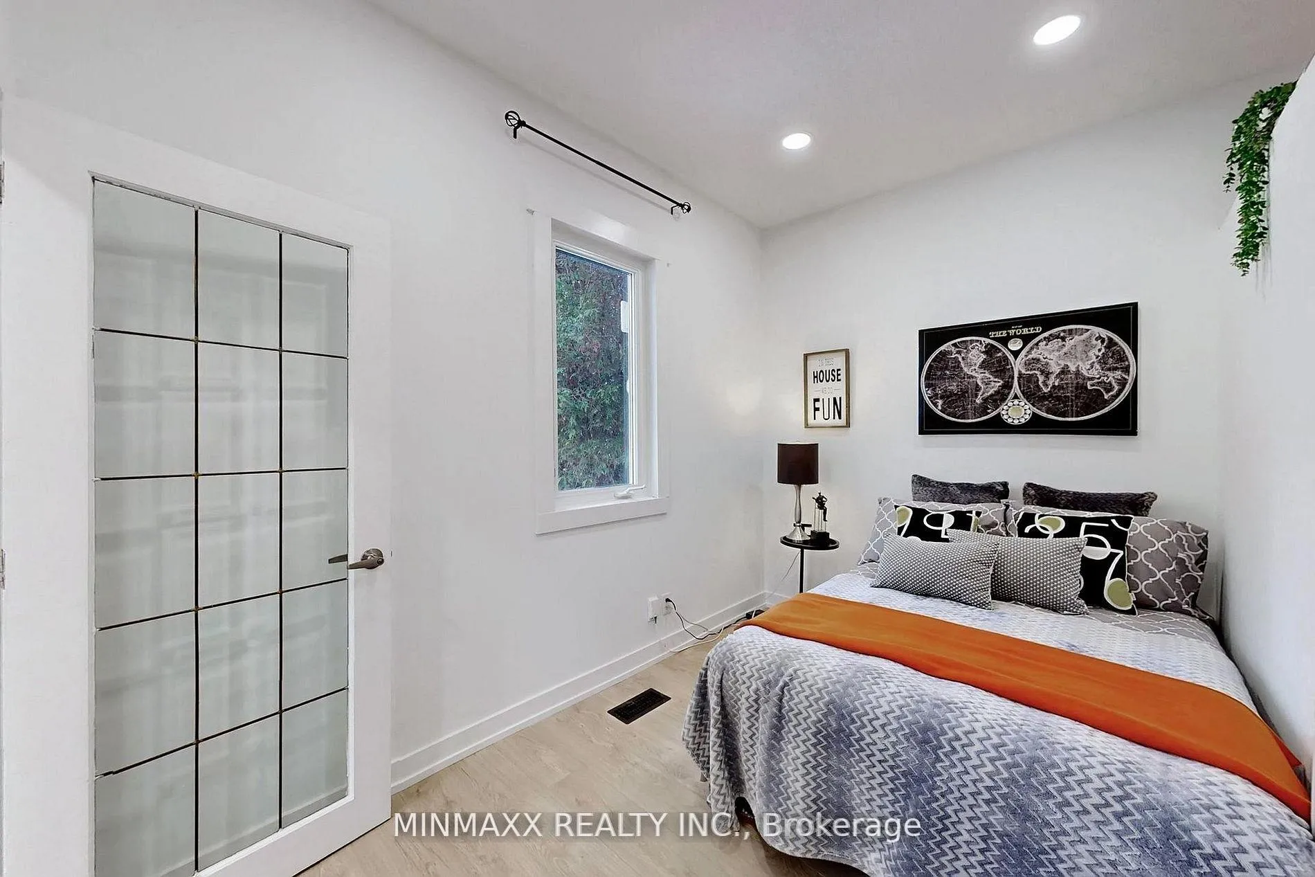 Photo 25 of 127 Poplar Avenue, Halton Hills, Acton — HOMEH