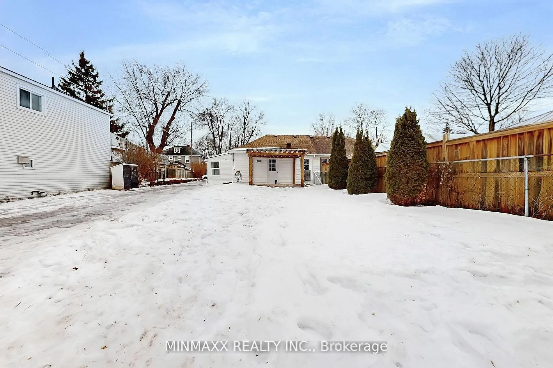 Photo 44 of 127 Poplar Avenue, Halton Hills, Acton — HOMEH