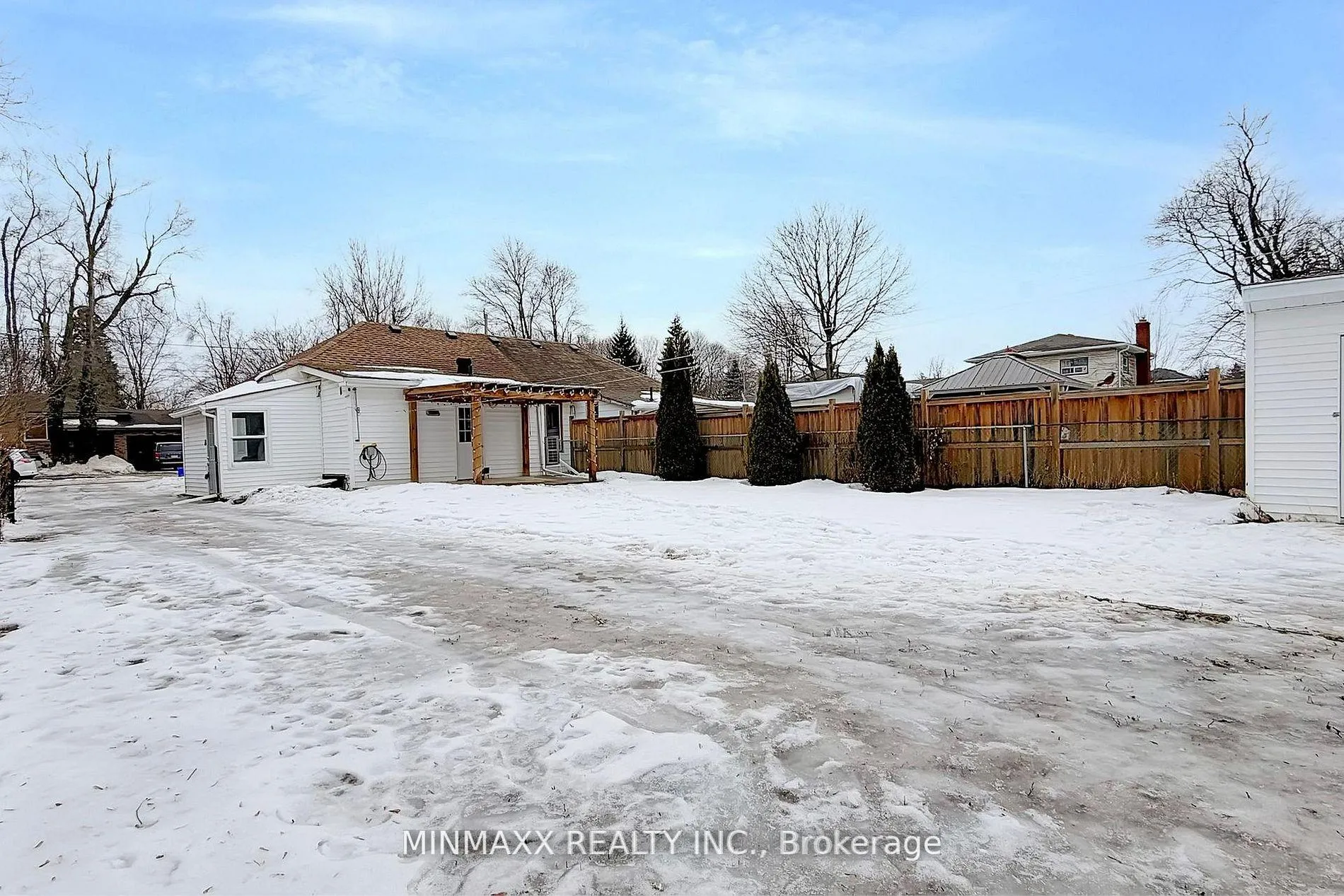 Photo 45 of 127 Poplar Avenue, Halton Hills, Acton — HOMEH