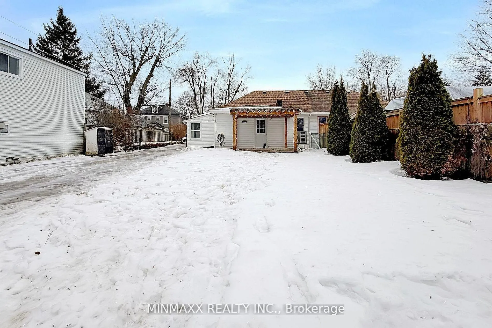 Photo 46 of 127 Poplar Avenue, Halton Hills, Acton — HOMEH