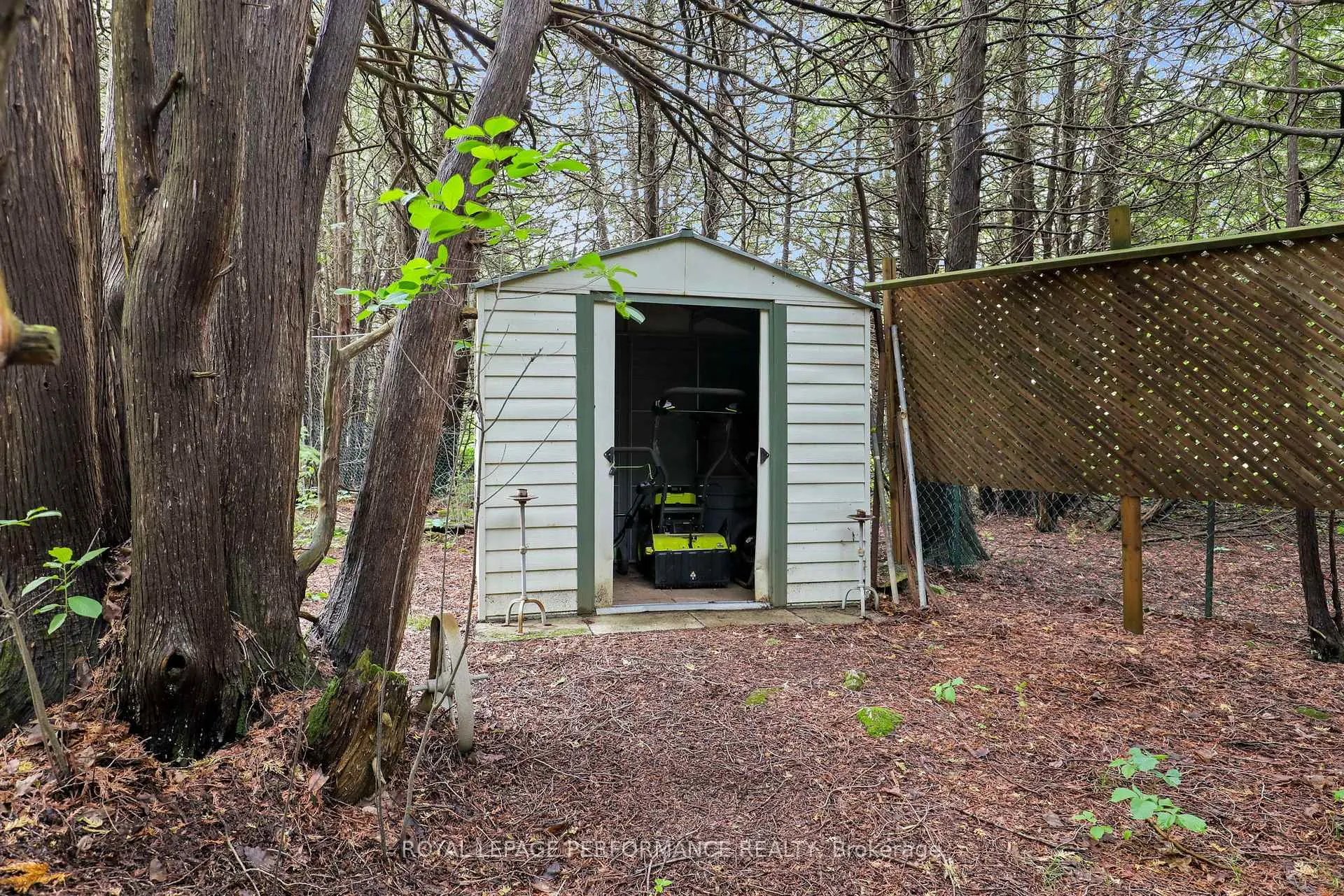 Photo 30 of 6115 Kaycourt Drive, Ottawa, Osgoode Twp South of Reg Rd 6 — HOMEH