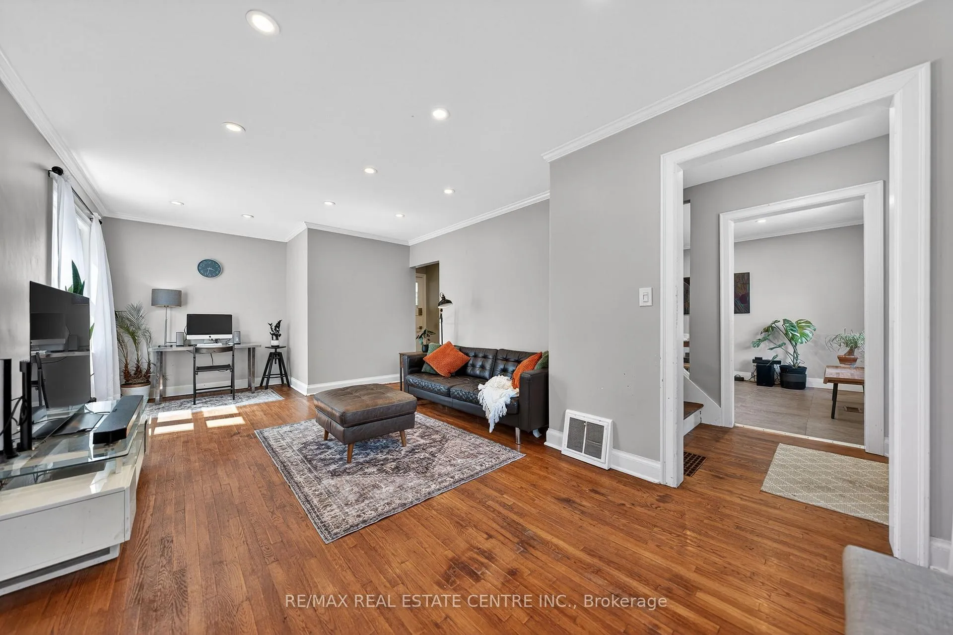 Photo 12 of 154 Bridgeport Road E, Waterloo, Lincoln Heights — HOMEH