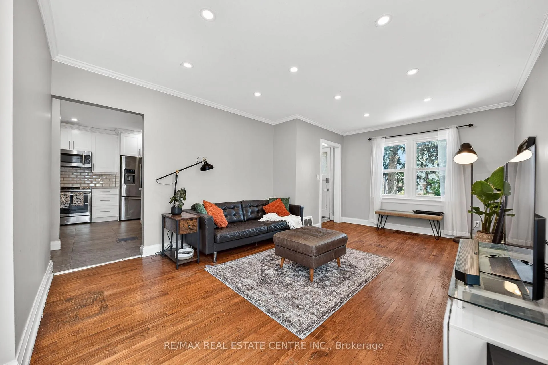 Photo 14 of 154 Bridgeport Road E, Waterloo, Lincoln Heights — HOMEH