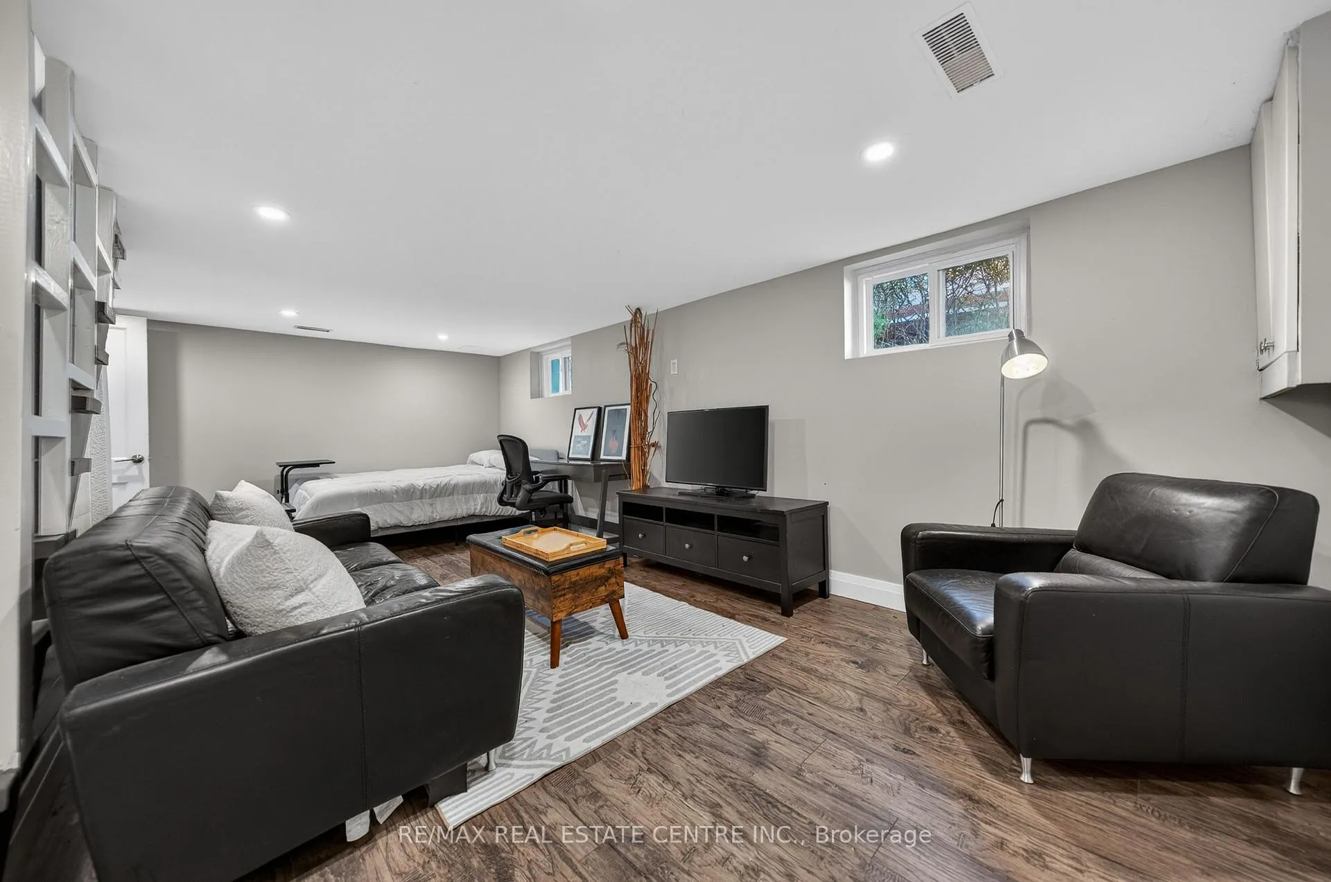 Photo 26 of 154 Bridgeport Road E, Waterloo, Lincoln Heights — HOMEH