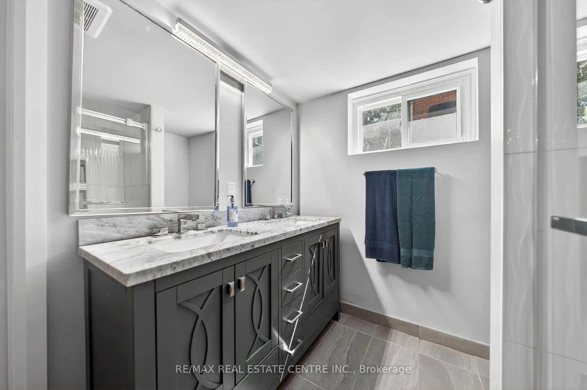 Photo 29 of 154 Bridgeport Road E, Waterloo, Lincoln Heights — HOMEH