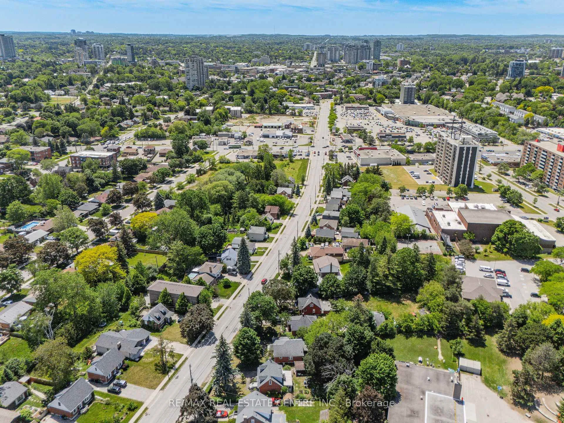 Photo 37 of 154 Bridgeport Road E, Waterloo, Lincoln Heights — HOMEH