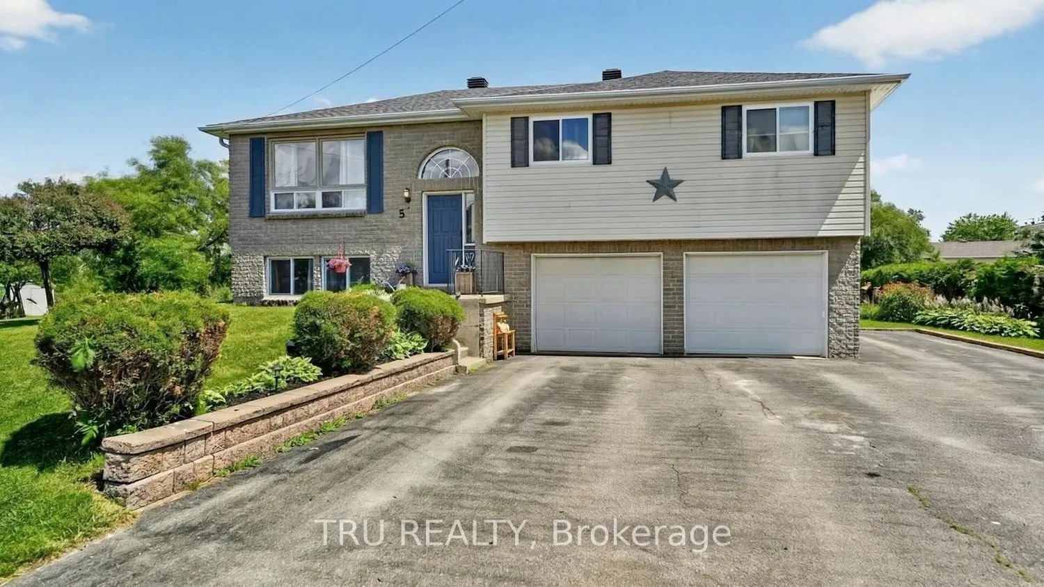 Photo 2 of 5 Brookview Crescent, Athens, R of Yonge & Escott Twp — HOMEH