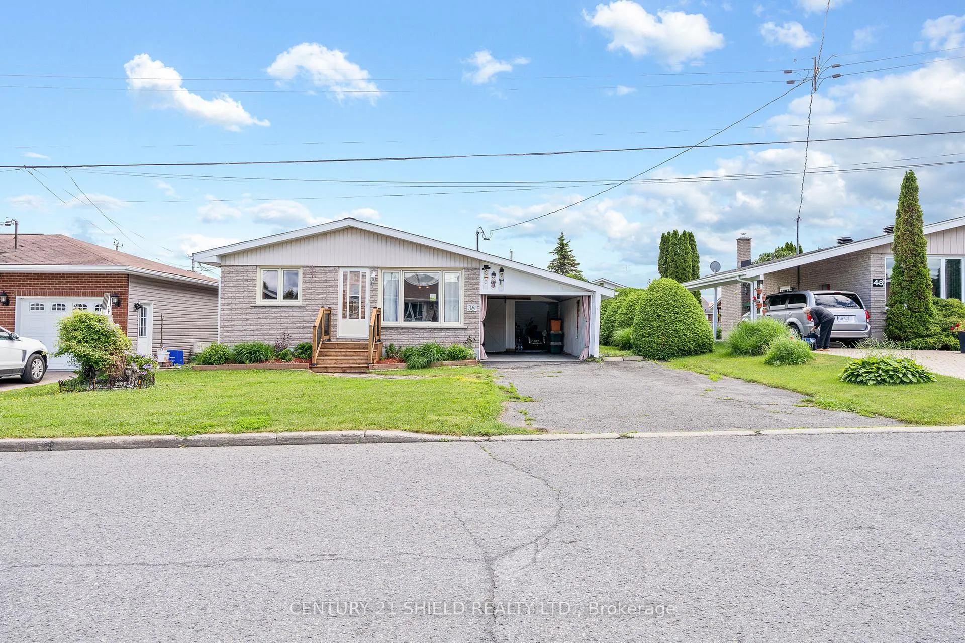 Photo 3 of 38 Clement Street, North Glengarry, Alexandria — HOMEH