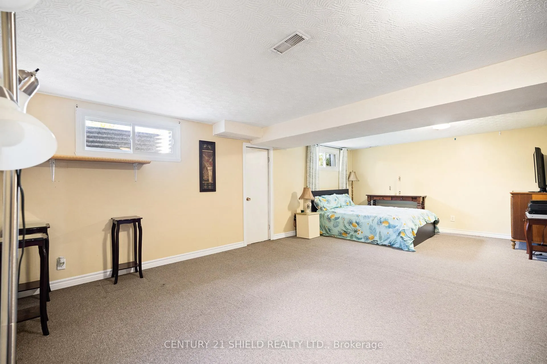 Photo 35 of 38 Clement Street, North Glengarry, Alexandria — HOMEH