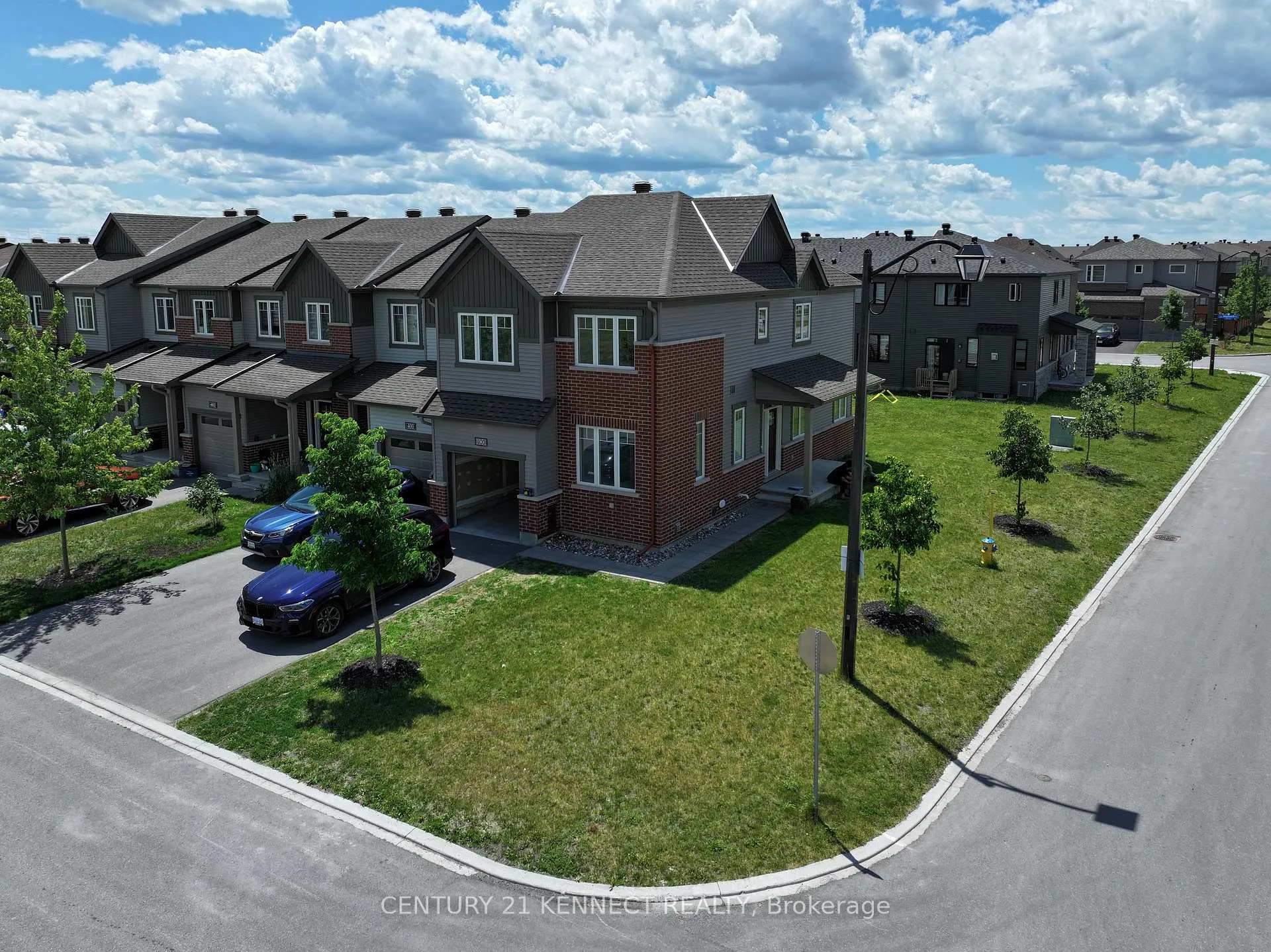 Photo 2 of 1001 Ballyhale Heights, Ottawa, Barrhaven - Half Moon Bay — HOMEH