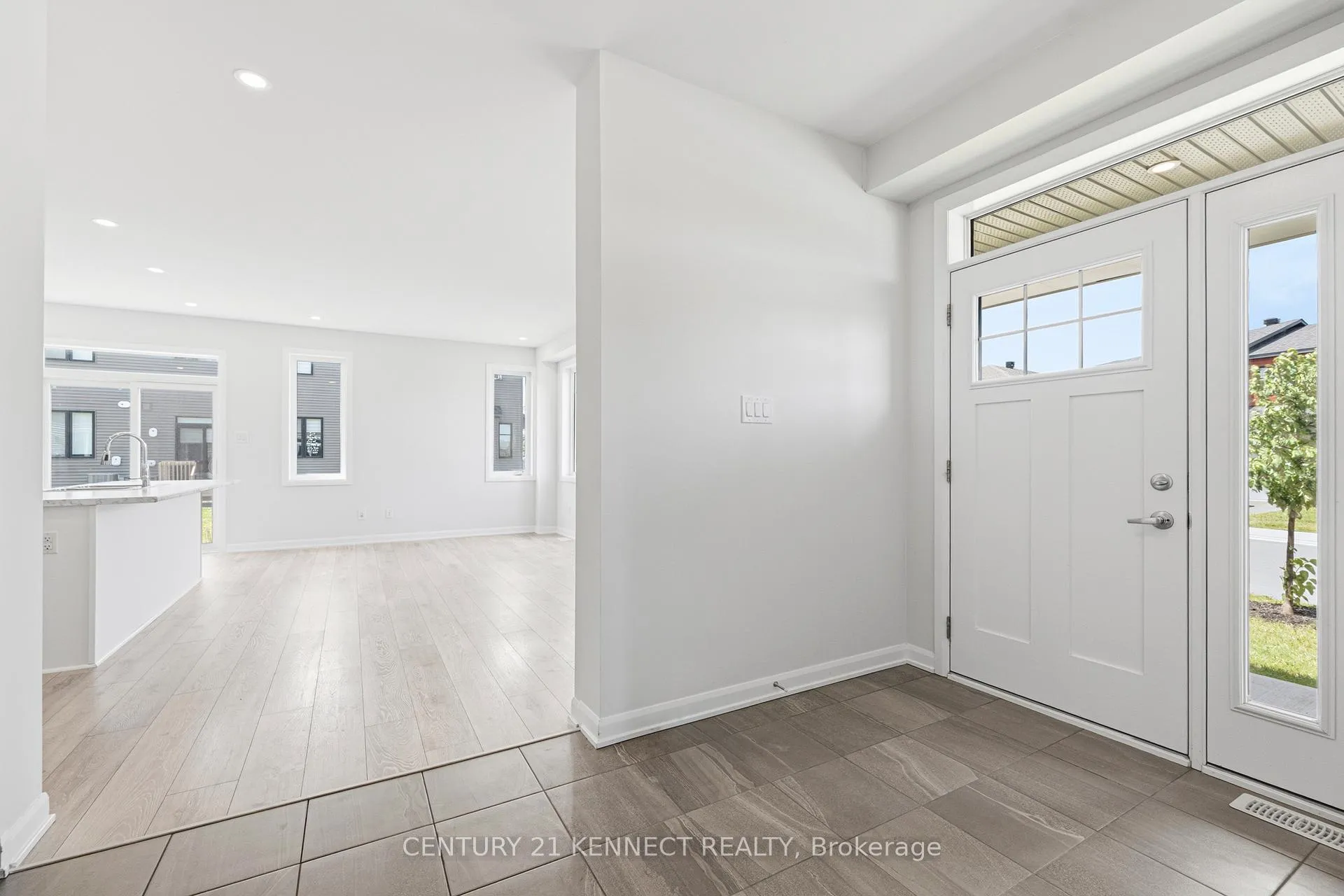 Photo 5 of 1001 Ballyhale Heights, Ottawa, Barrhaven - Half Moon Bay — HOMEH