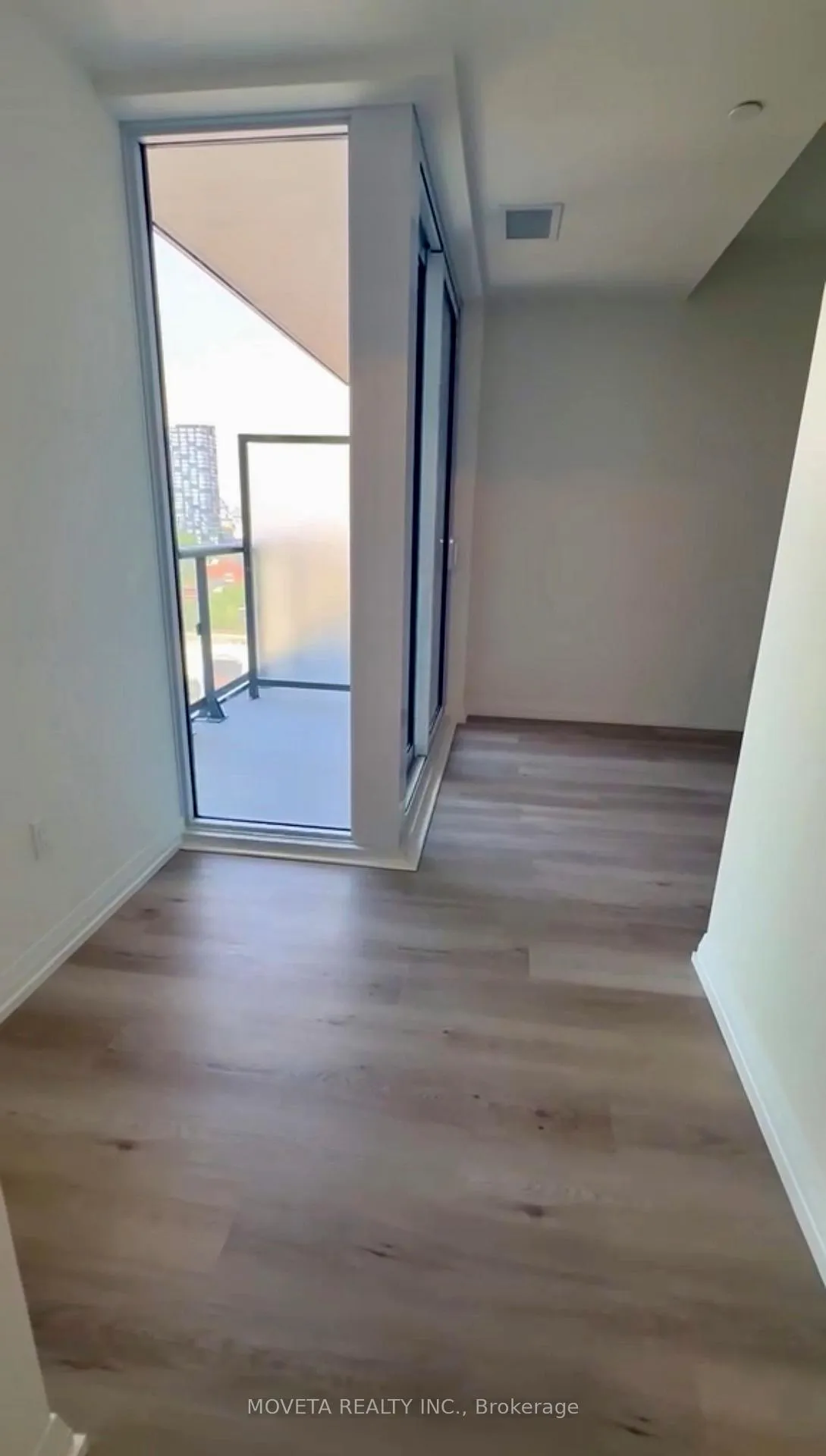 Photo 5 of Unit 1401, 280 Dundas Street W, Toronto, Kensington-Chinatown — HOMEH
