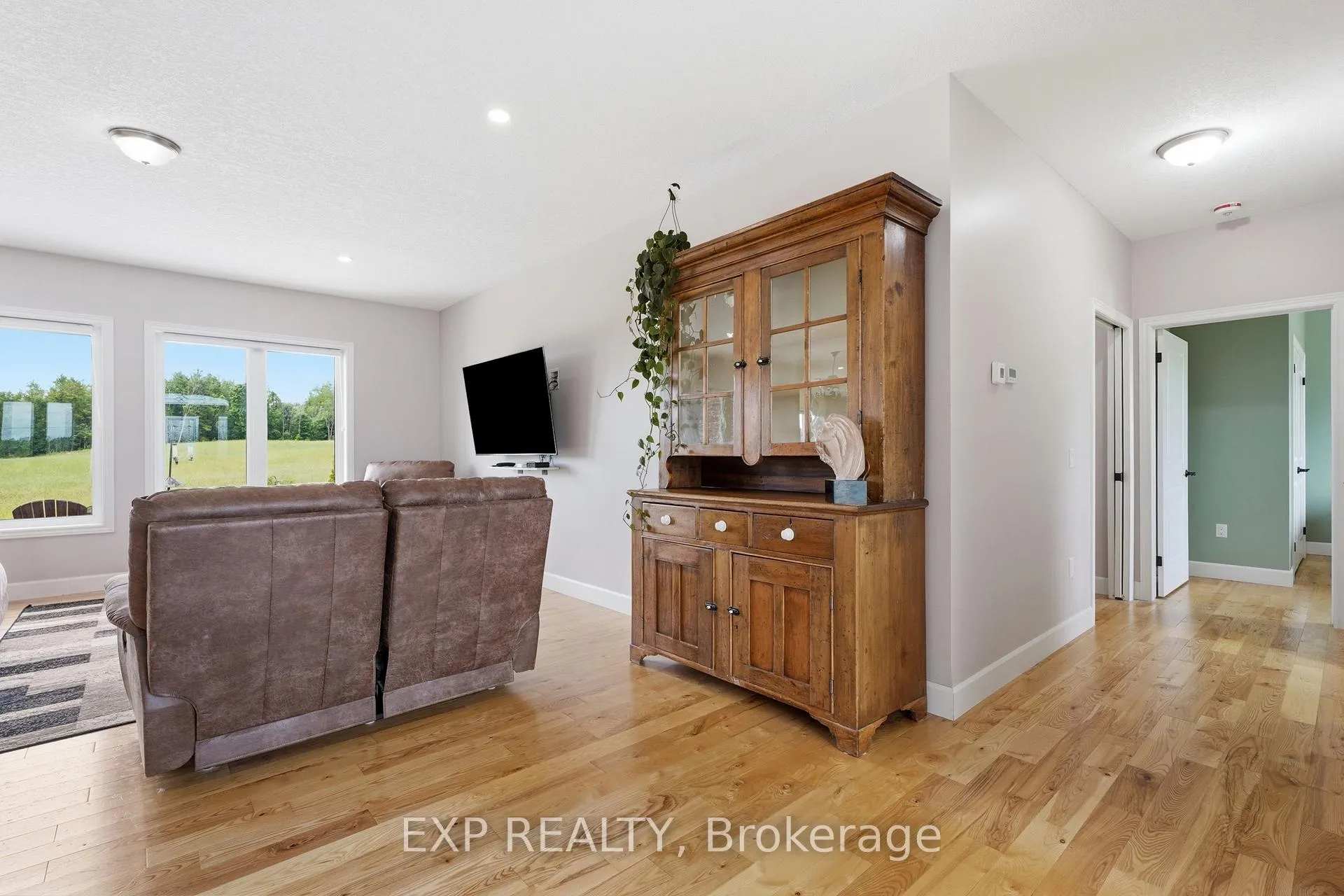 Photo 17 of 117 Mary Street, North Huron, Wingham — HOMEH