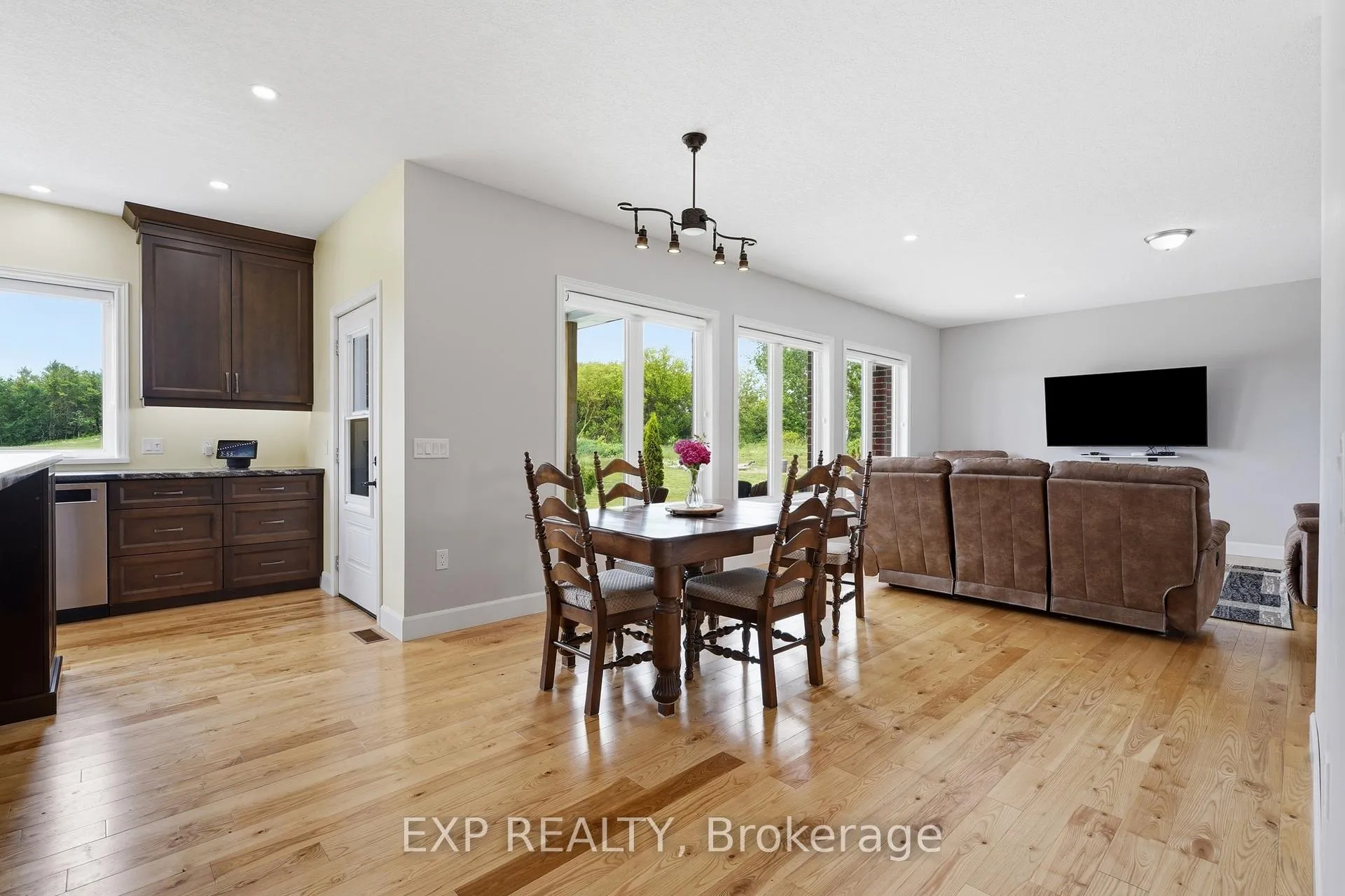 Photo 18 of 117 Mary Street, North Huron, Wingham — HOMEH