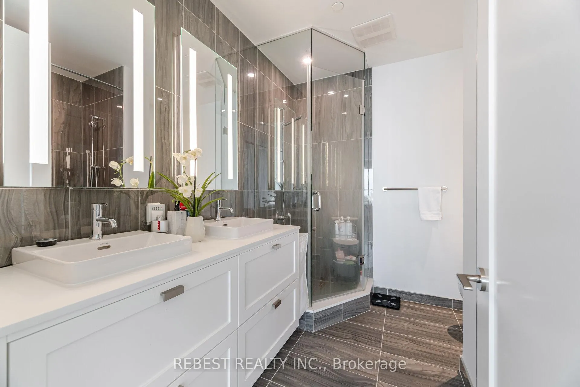 Photo 23 of Unit 2603, 470 Front Street W, Toronto, Waterfront Communities — HOMEH