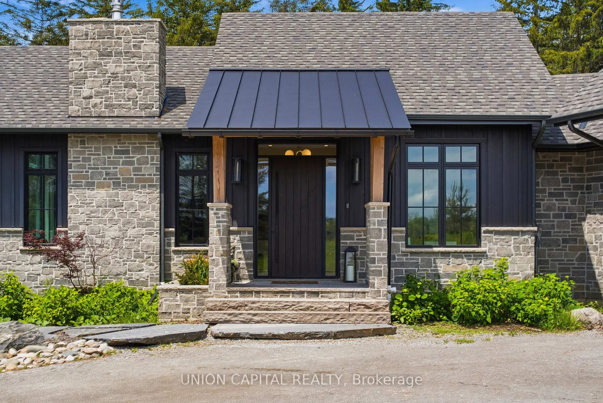 Photo 5 of 284 Davis Drive, Uxbridge, Rural Uxbridge — HOMEH