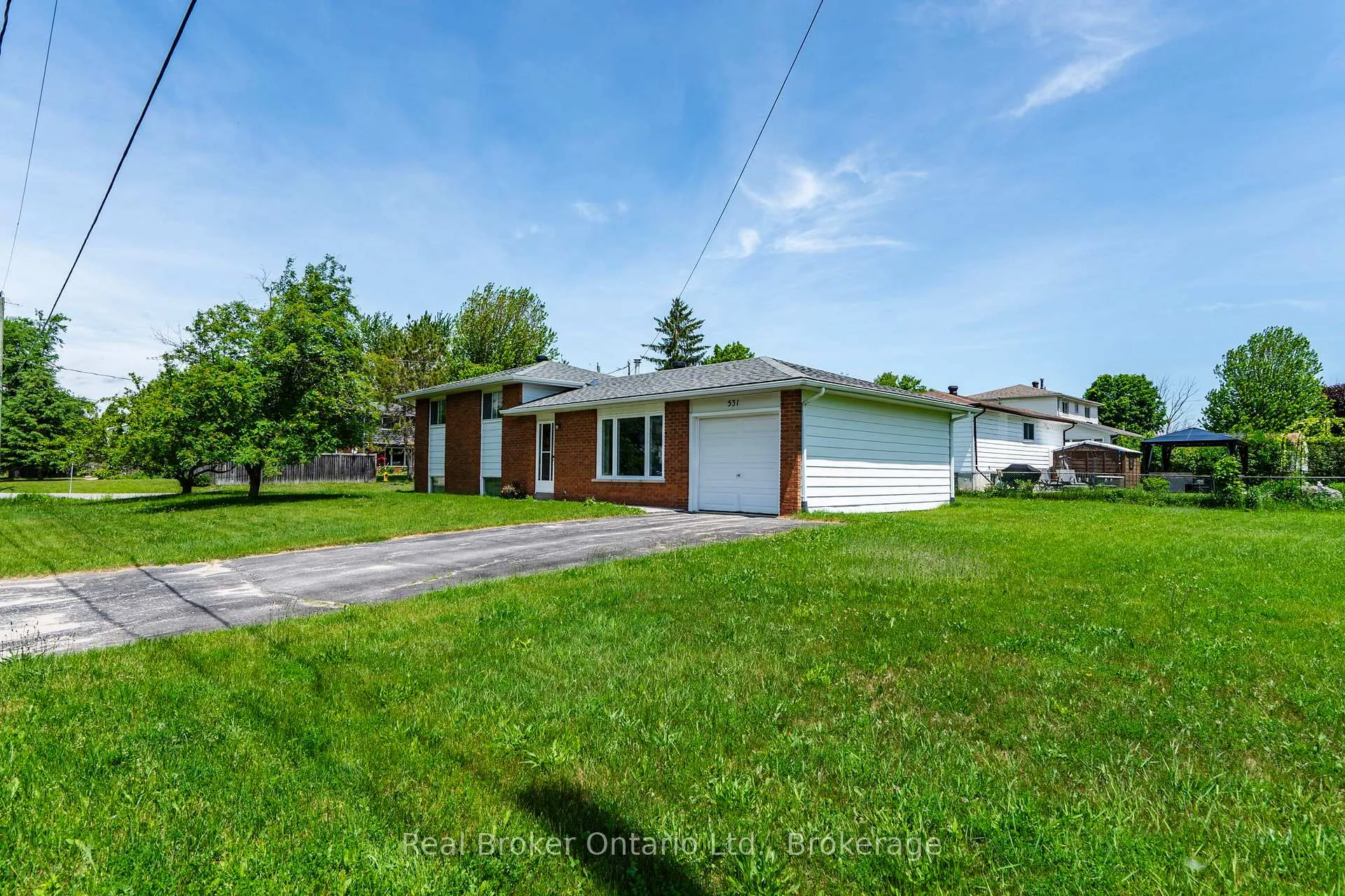 Photo 2 of 531 Seventh Avenue, Tay, Port McNicoll — HOMEH
