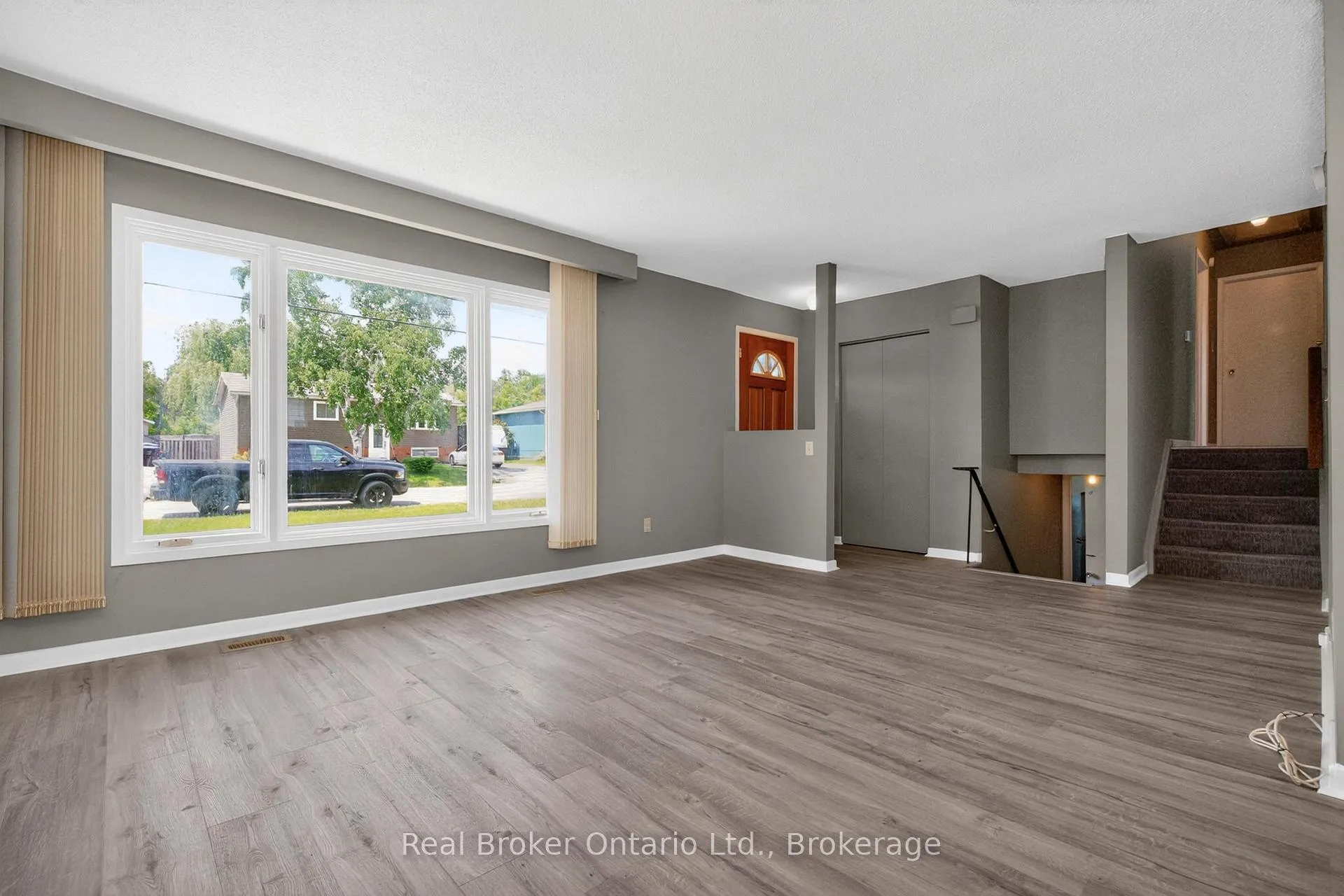 Photo 4 of 531 Seventh Avenue, Tay, Port McNicoll — HOMEH
