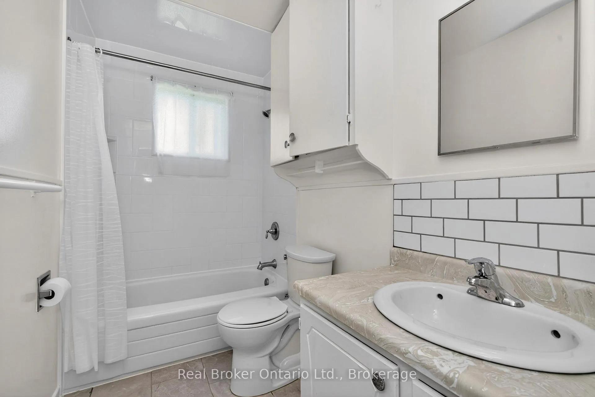 Photo 13 of 531 Seventh Avenue, Tay, Port McNicoll — HOMEH