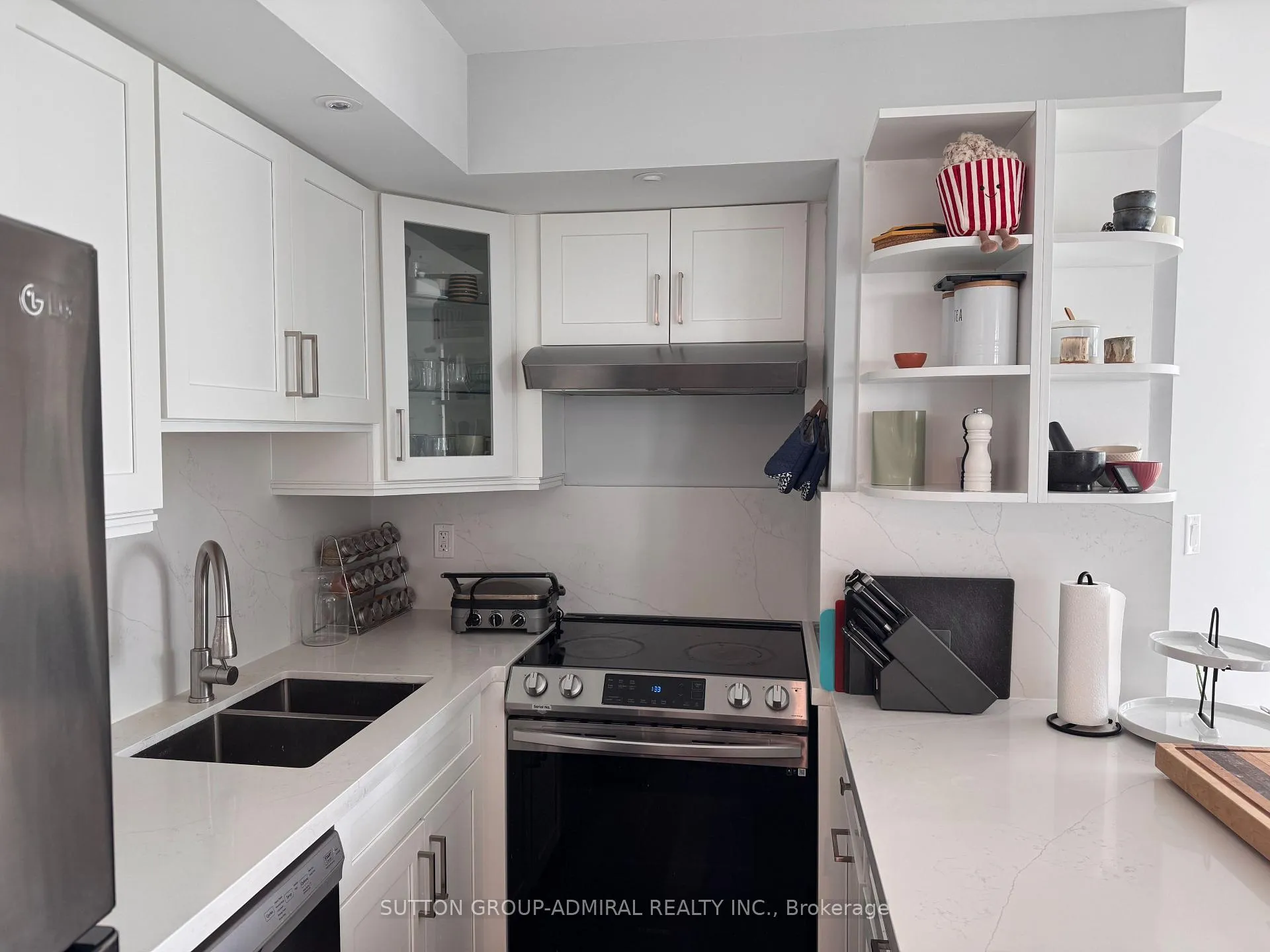 Photo 7 of Unit 1607, 600 Fleet Street, Toronto, Niagara — HOMEH