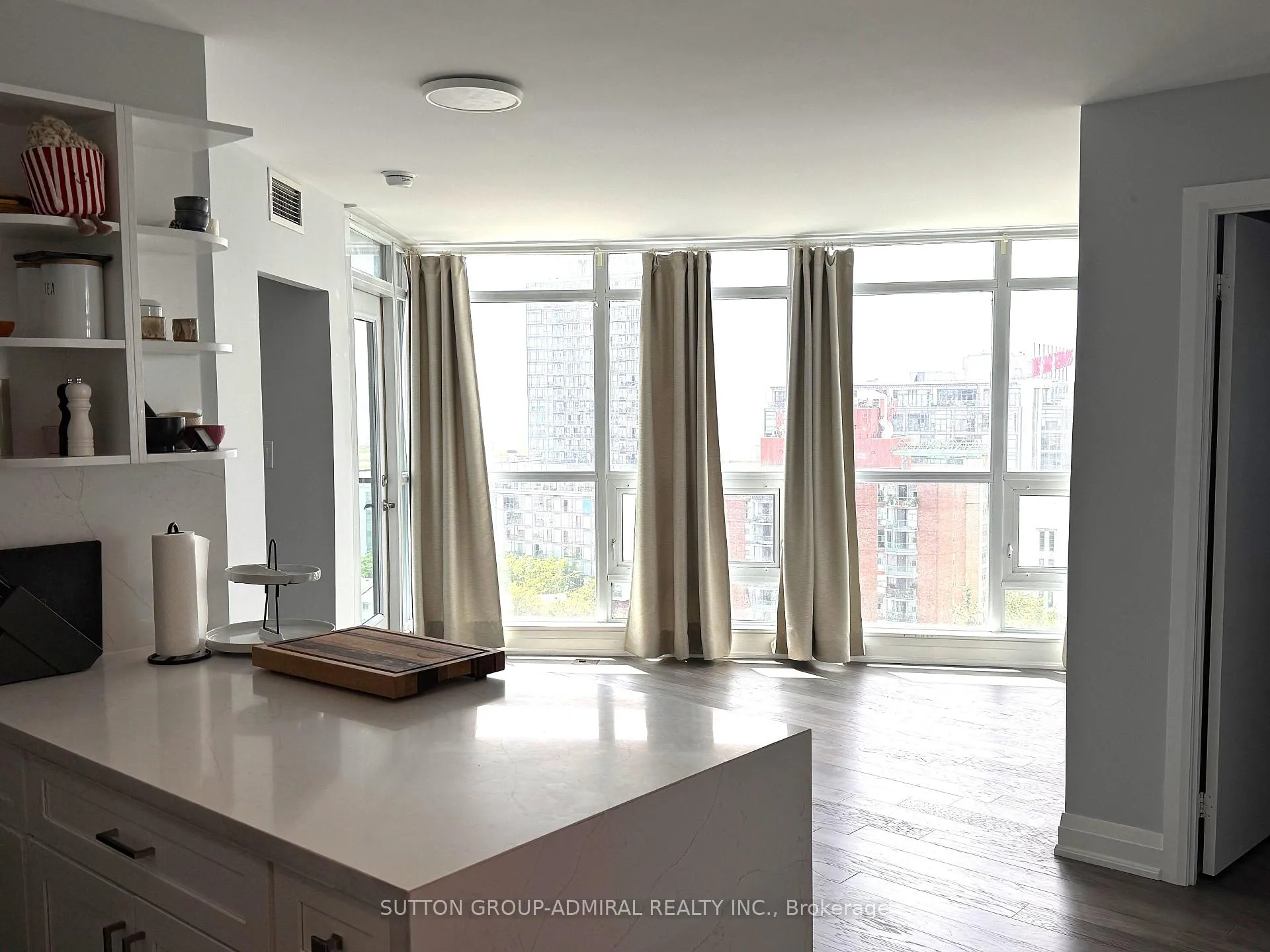Photo 11 of Unit 1607, 600 Fleet Street, Toronto, Niagara — HOMEH