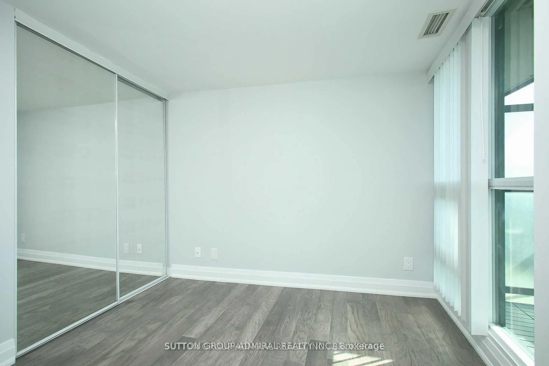 Photo 16 of Unit 1607, 600 Fleet Street, Toronto, Niagara — HOMEH