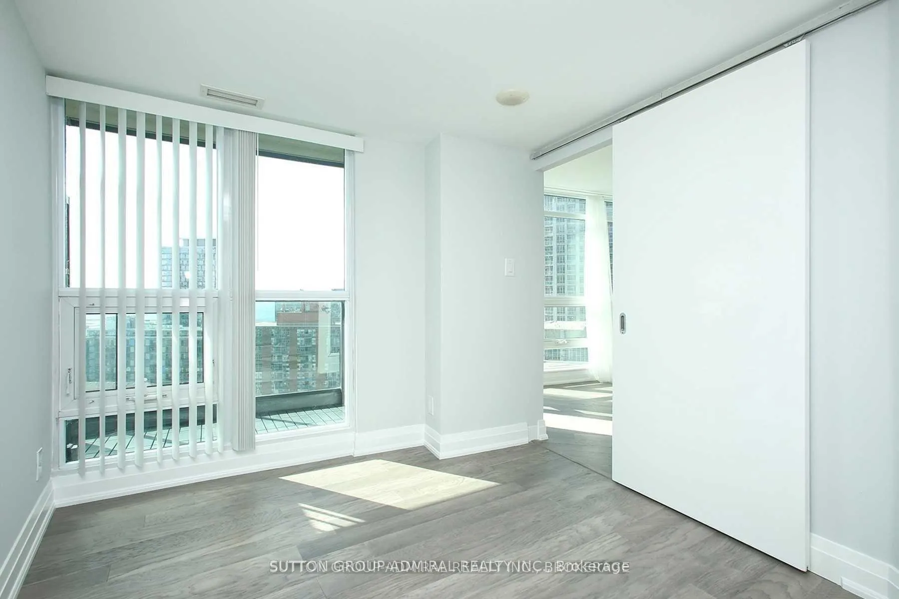 Photo 17 of Unit 1607, 600 Fleet Street, Toronto, Niagara — HOMEH