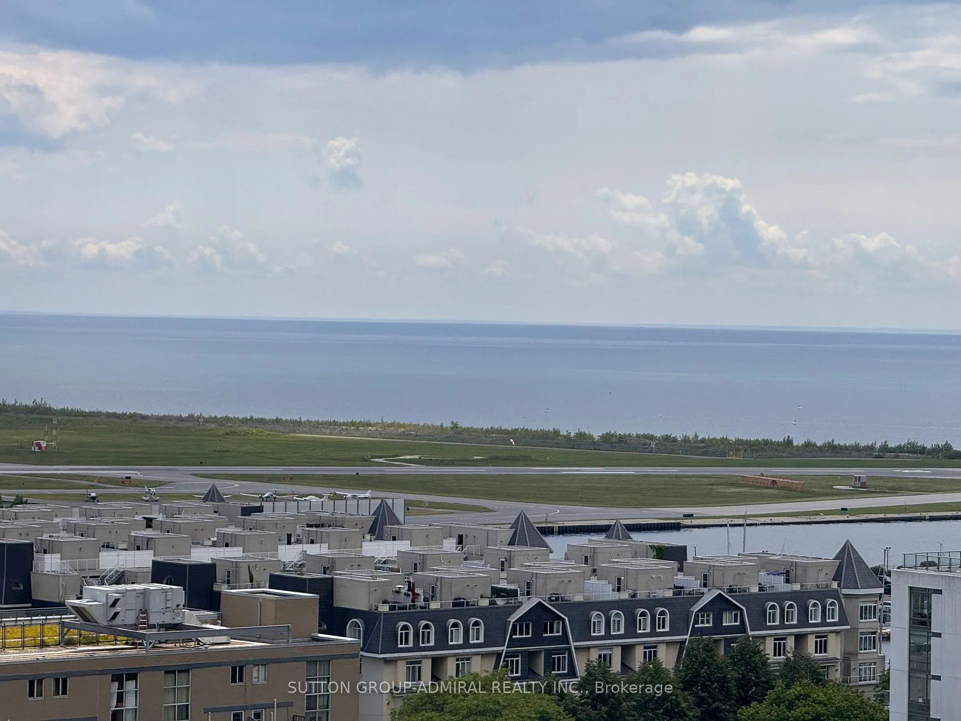 Photo 21 of Unit 1607, 600 Fleet Street, Toronto, Niagara — HOMEH