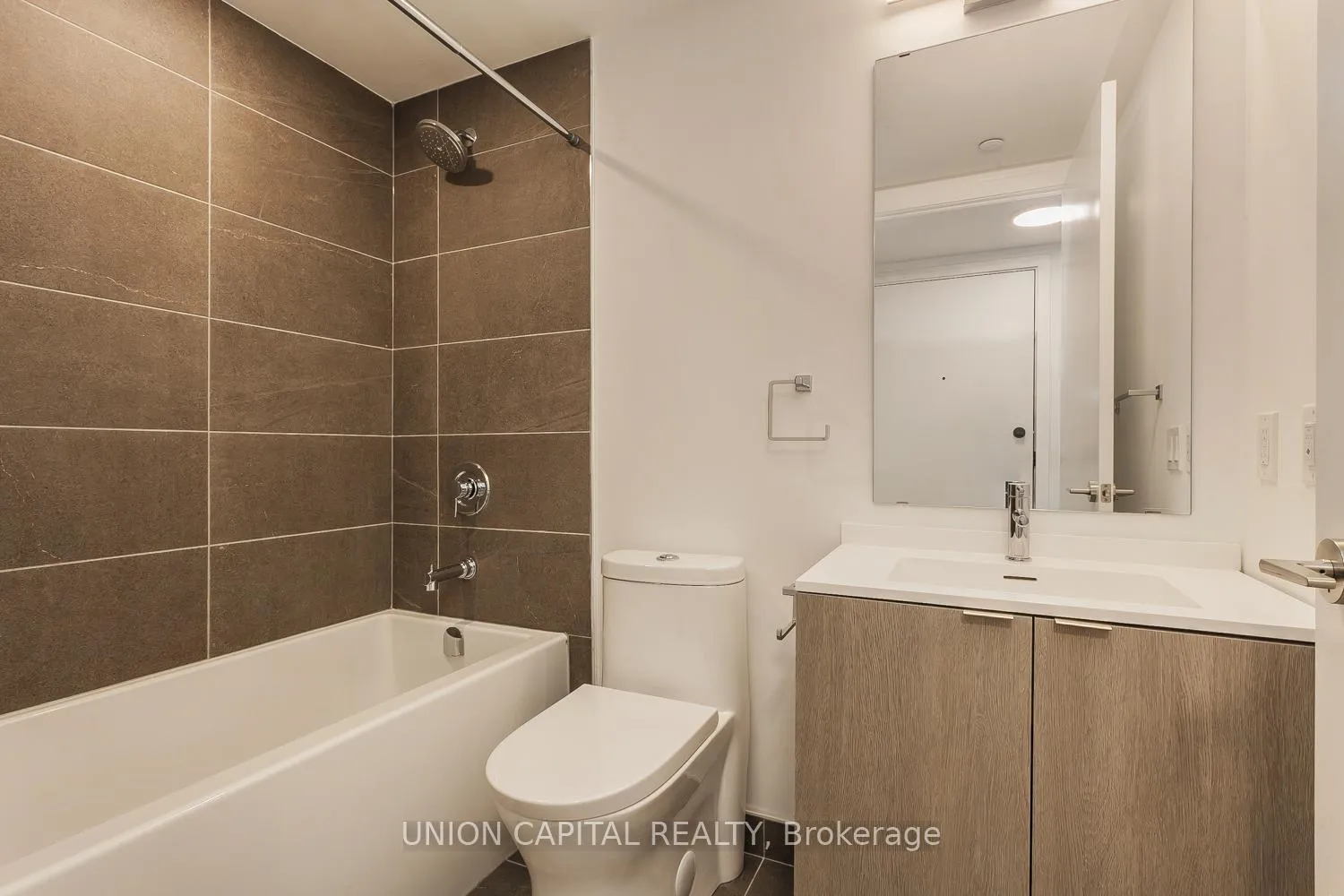 Photo 4 of Unit 909, 100 Queen Street, Toronto, Church-Yonge Corridor — HOMEH