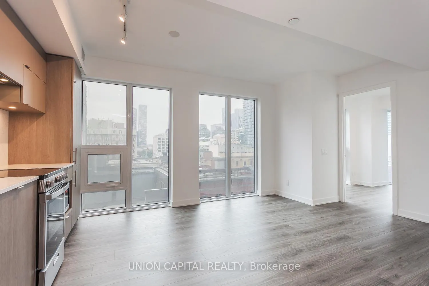 Photo 10 of Unit 909, 100 Queen Street, Toronto, Church-Yonge Corridor — HOMEH