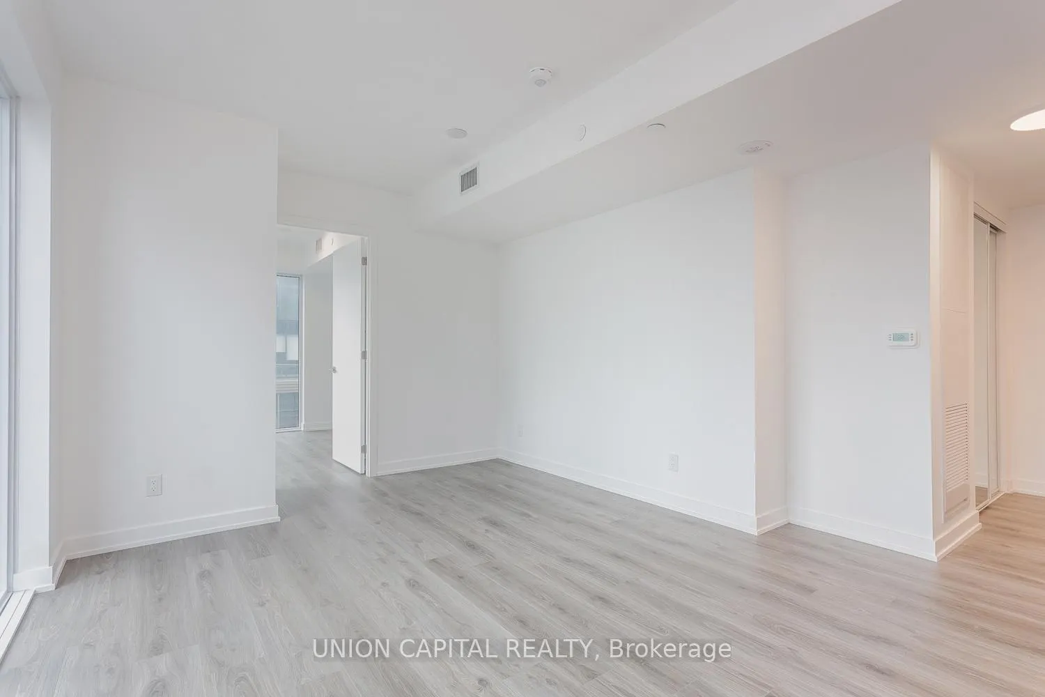 Photo 12 of Unit 909, 100 Queen Street, Toronto, Church-Yonge Corridor — HOMEH