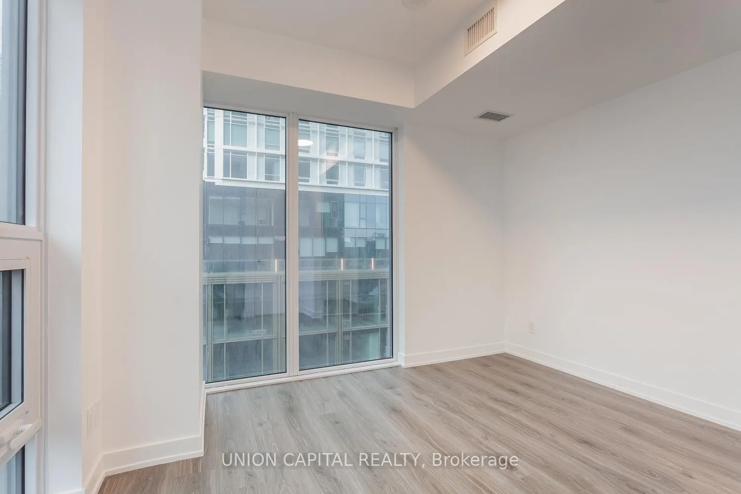 Photo 14 of Unit 909, 100 Queen Street, Toronto, Church-Yonge Corridor — HOMEH