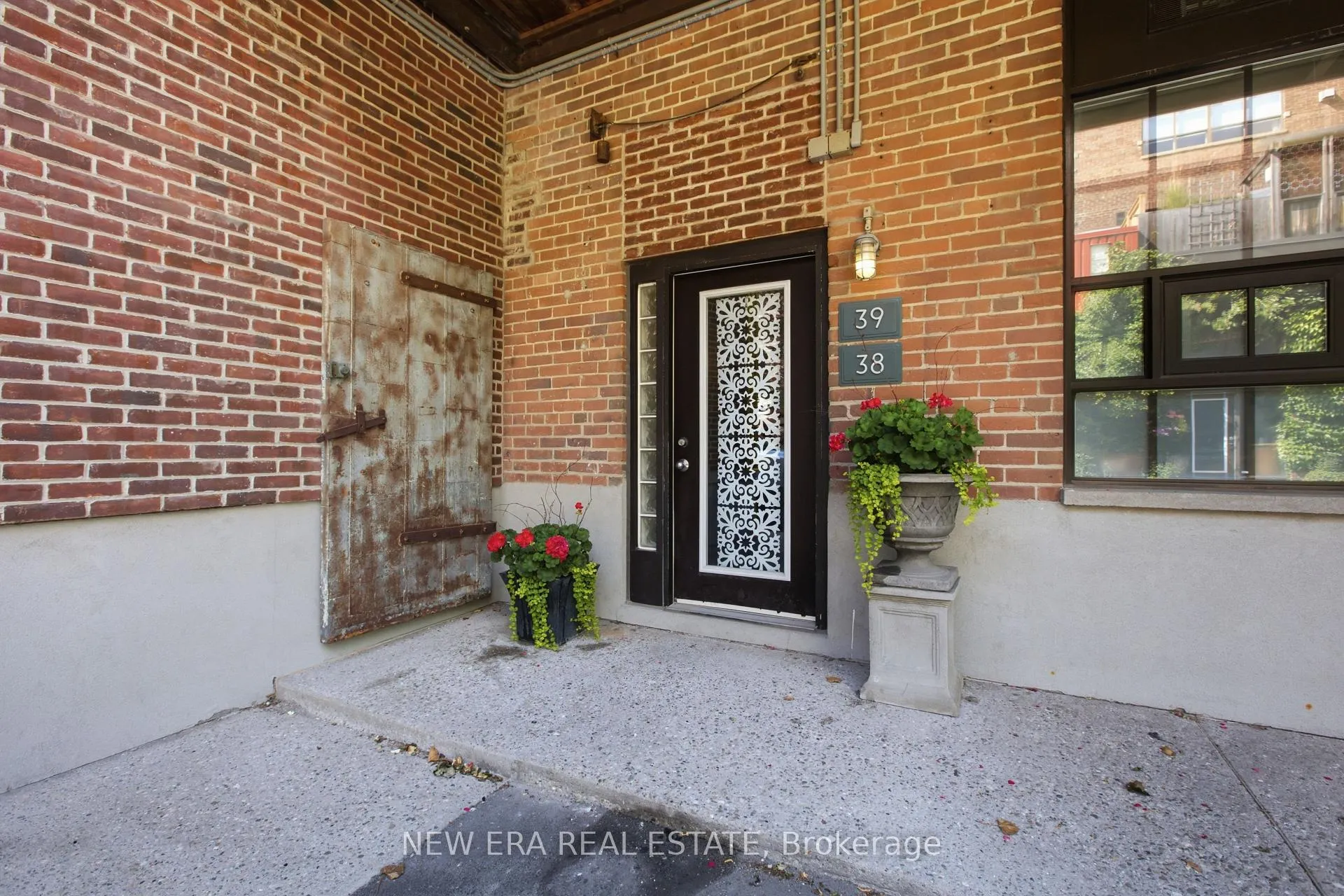 Photo 3 of Unit 39, 371 Wallace Avenue, Toronto, Dovercourt-Wallace Emerson-Junction — HOMEH