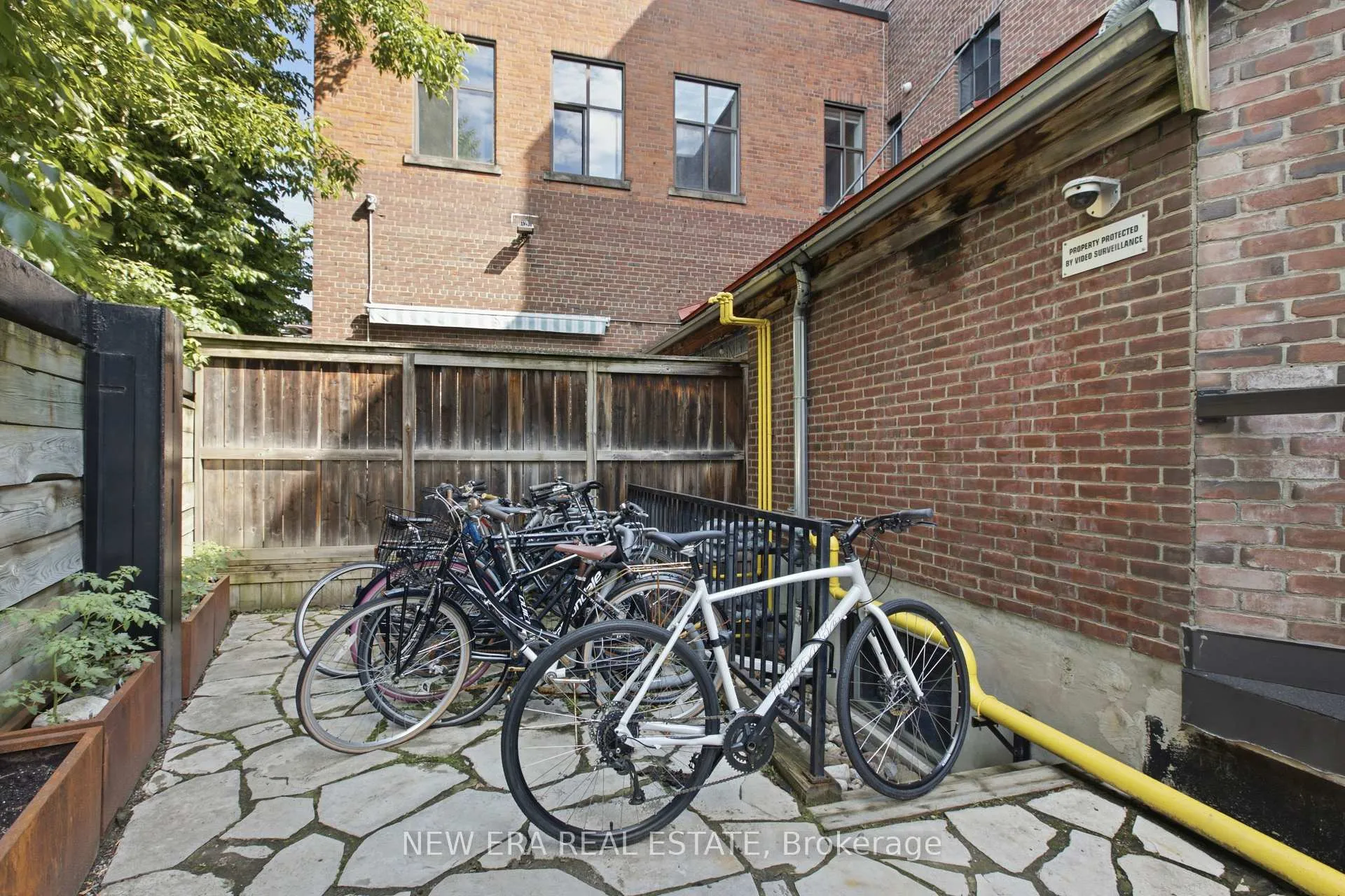 Photo 33 of Unit 39, 371 Wallace Avenue, Toronto, Dovercourt-Wallace Emerson-Junction — HOMEH