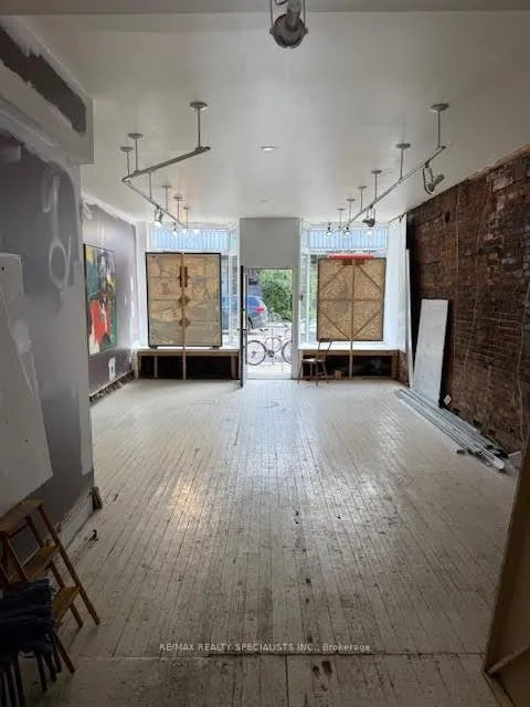 Photo 2 of 1052 Bathurst Street, Toronto, The Annex — HOMEH