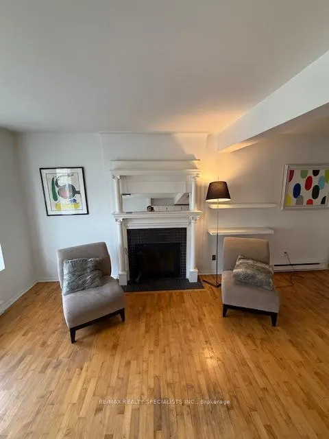 Photo 4 of 1052 Bathurst Street, Toronto, The Annex — HOMEH