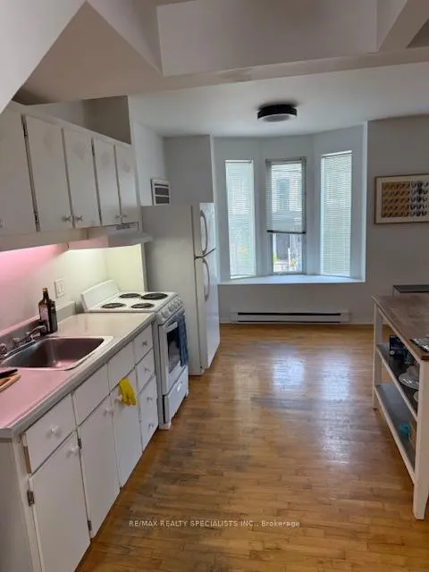 Photo 6 of 1052 Bathurst Street, Toronto, The Annex — HOMEH