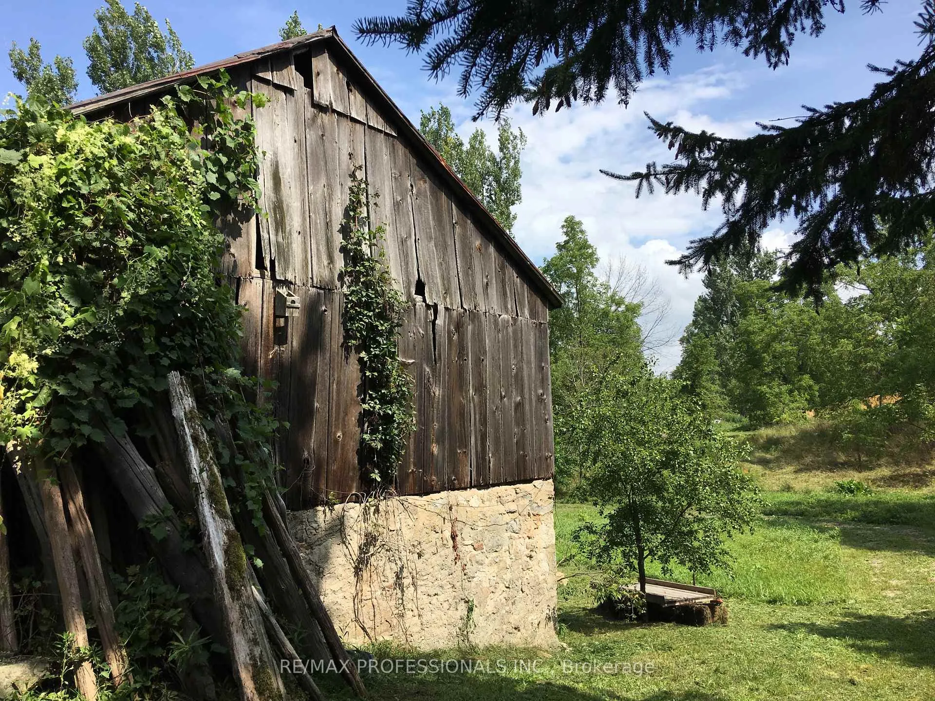 Photo 15 of 14070 Dublin Line, Halton Hills, Rural Halton Hills — HOMEH