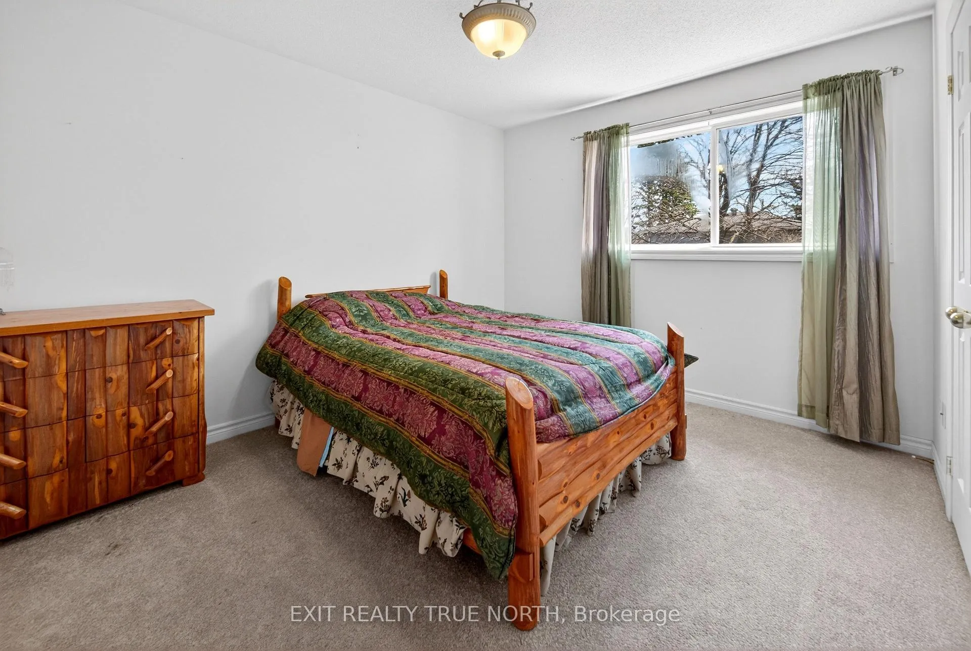 Photo 17 of 1021 Whitney Crescent, Midland — HOMEH