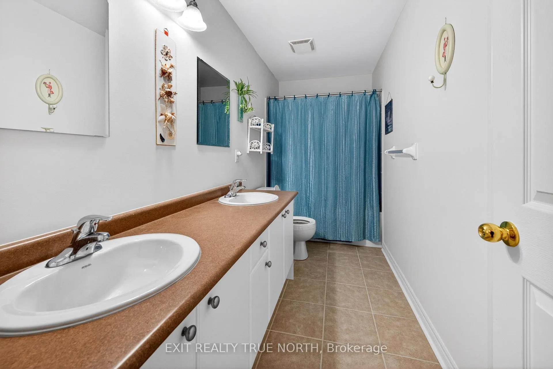 Photo 18 of 1021 Whitney Crescent, Midland — HOMEH