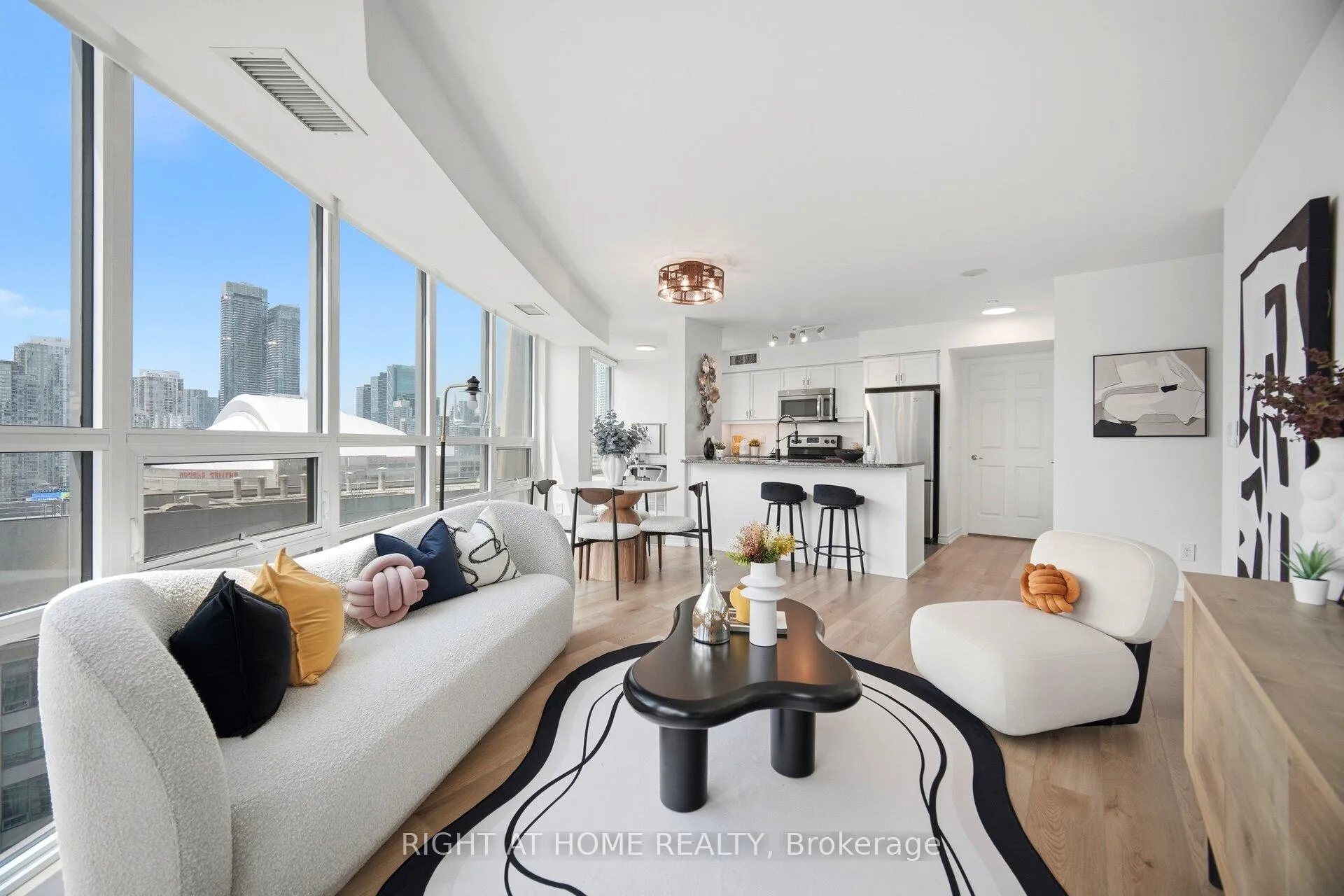 Front of Unit #2511, 19 Grand Trunk Crescent