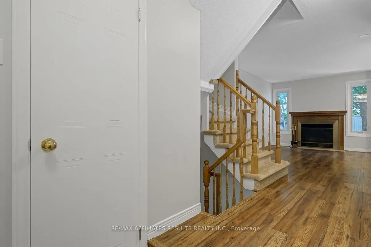 Photo 3 of 93 Mountshannon Drive, Ottawa, Barrhaven - Longfields — HOMEH