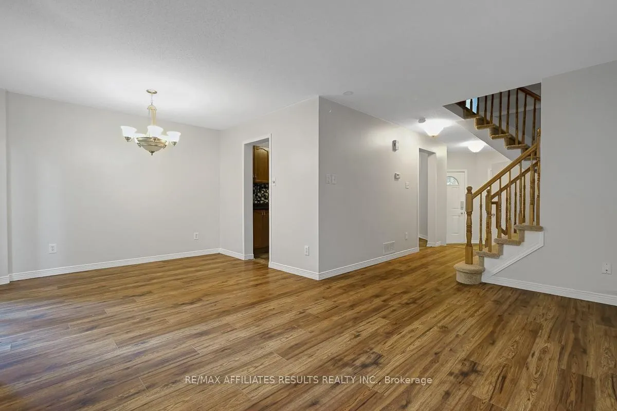 Photo 9 of 93 Mountshannon Drive, Ottawa, Barrhaven - Longfields — HOMEH