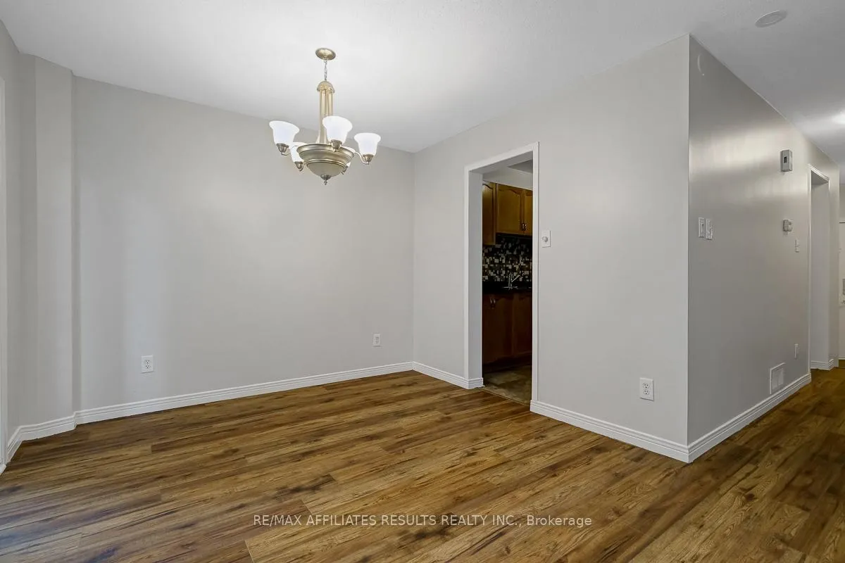 Photo 12 of 93 Mountshannon Drive, Ottawa, Barrhaven - Longfields — HOMEH