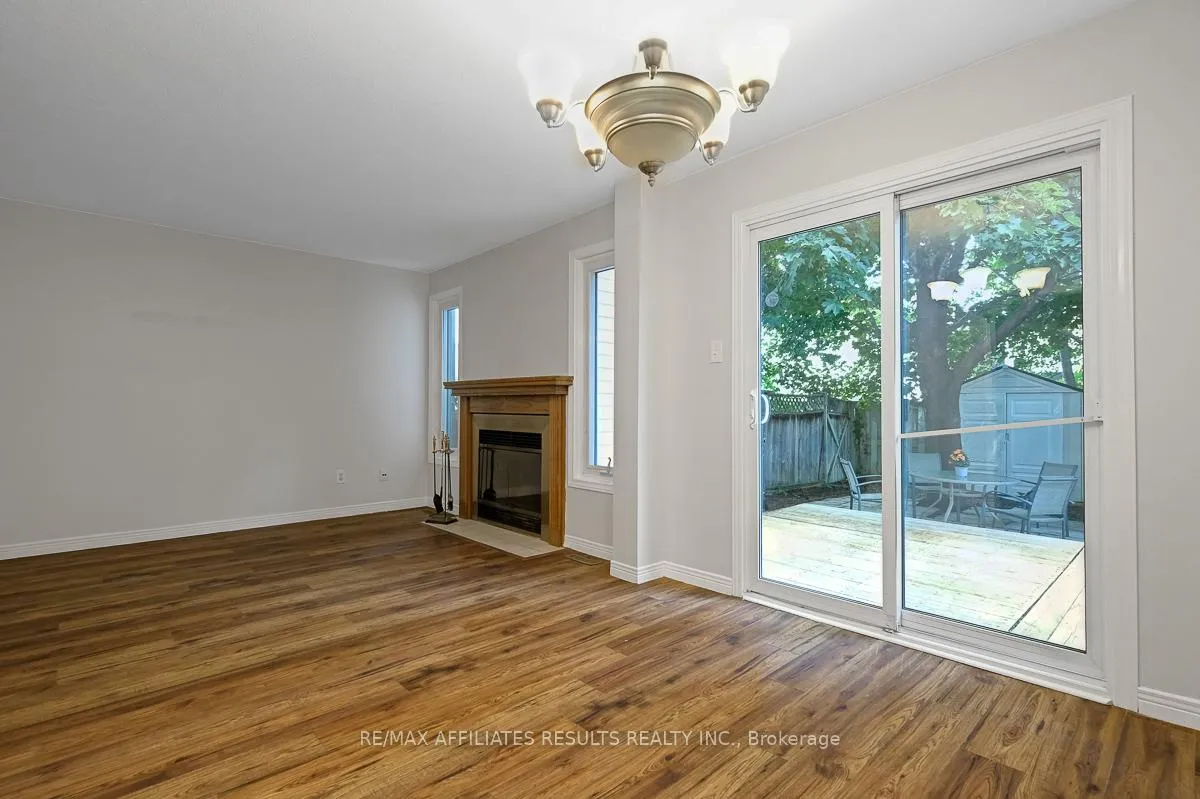 Photo 13 of 93 Mountshannon Drive, Ottawa, Barrhaven - Longfields — HOMEH