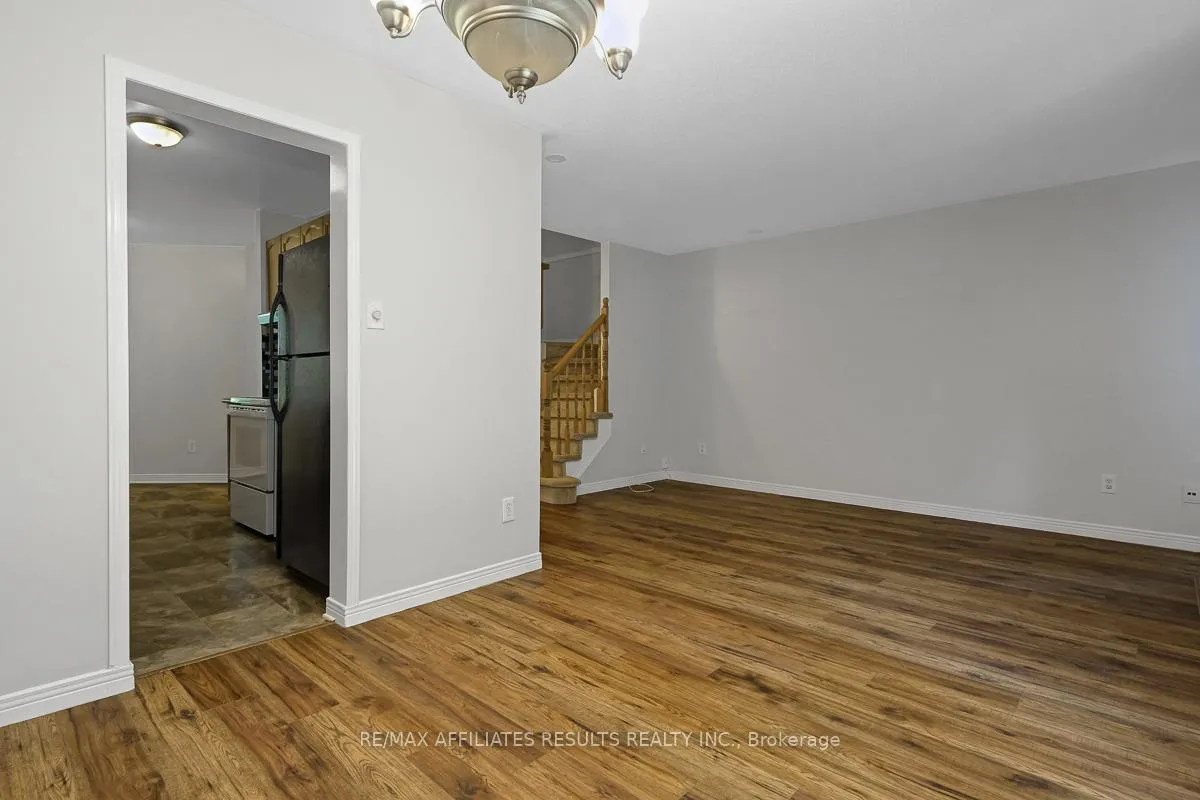 Photo 15 of 93 Mountshannon Drive, Ottawa, Barrhaven - Longfields — HOMEH