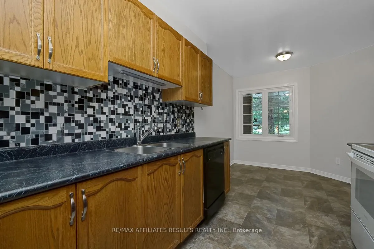 Photo 16 of 93 Mountshannon Drive, Ottawa, Barrhaven - Longfields — HOMEH