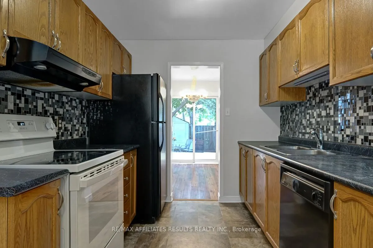 Photo 18 of 93 Mountshannon Drive, Ottawa, Barrhaven - Longfields — HOMEH