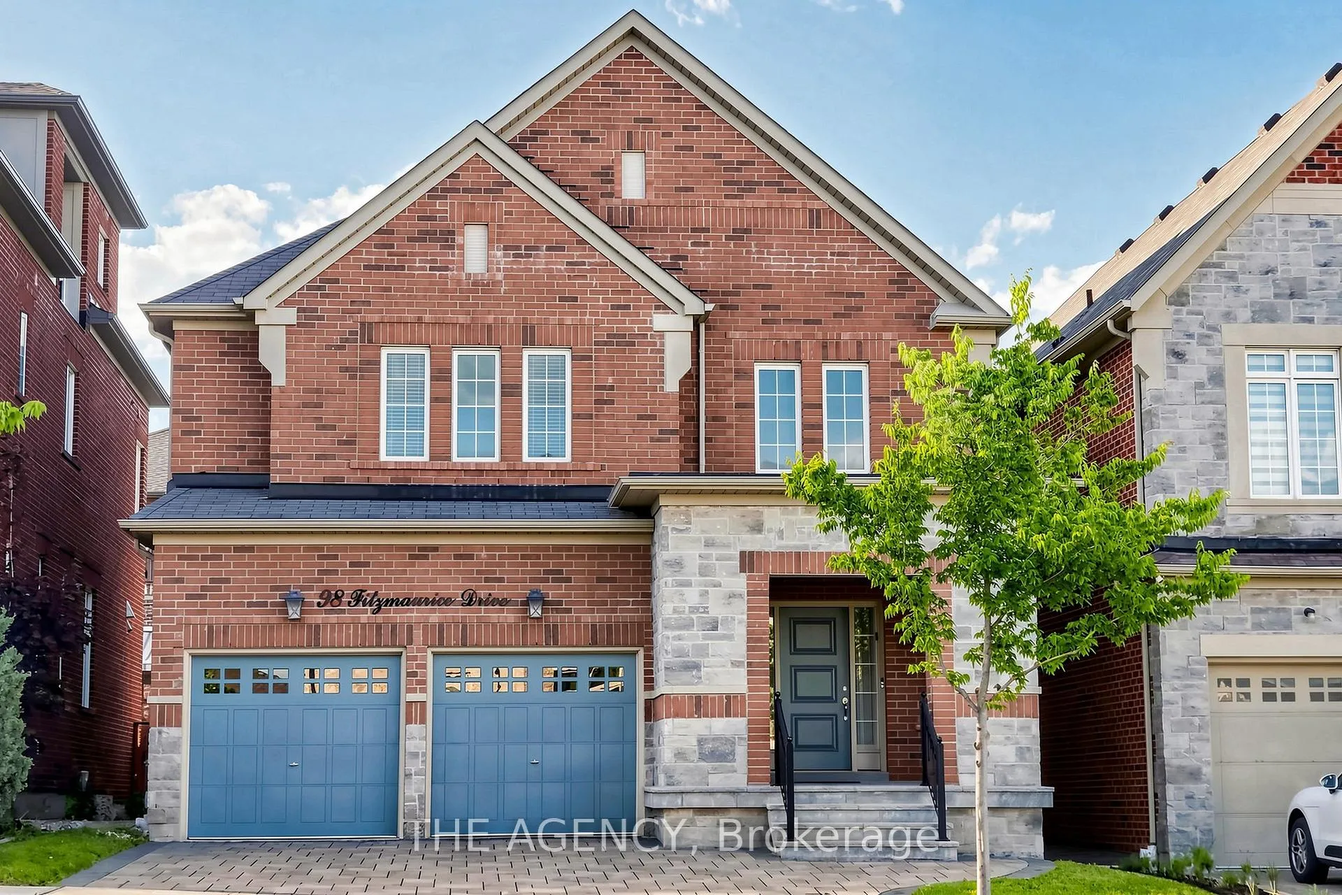 Photo 3 of 98 Fitzmaurice Drive, Vaughan, Patterson — HOMEH